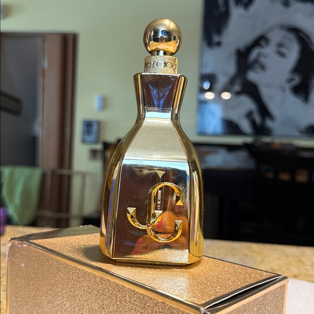 SALE!!!!! The original cost $185.00
Jimmy Choo Gold Textured Packaging - Picture 4 of 5